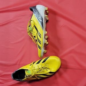 Men's 8.5 adidas soccer cleats